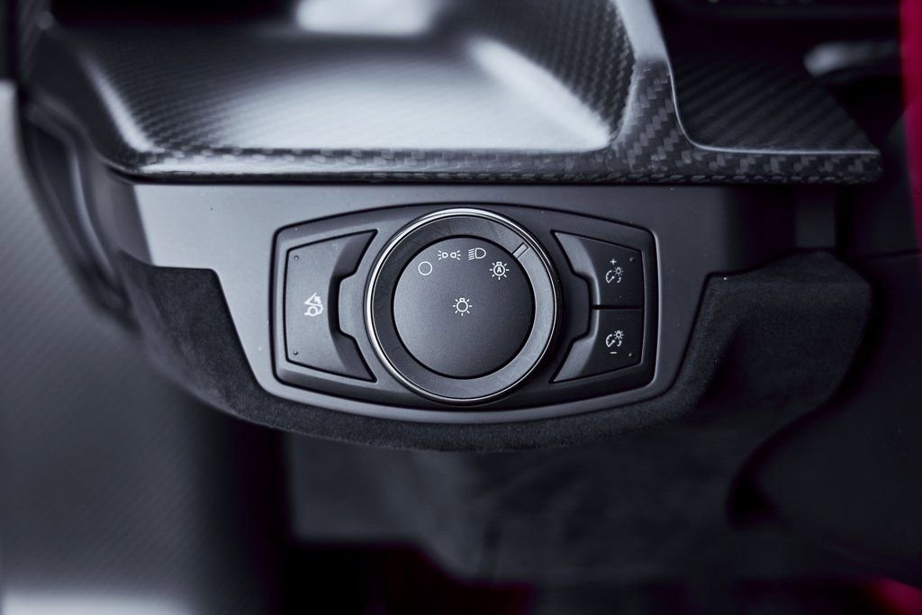 Used 2020 Ford GT Carbon Series image 61