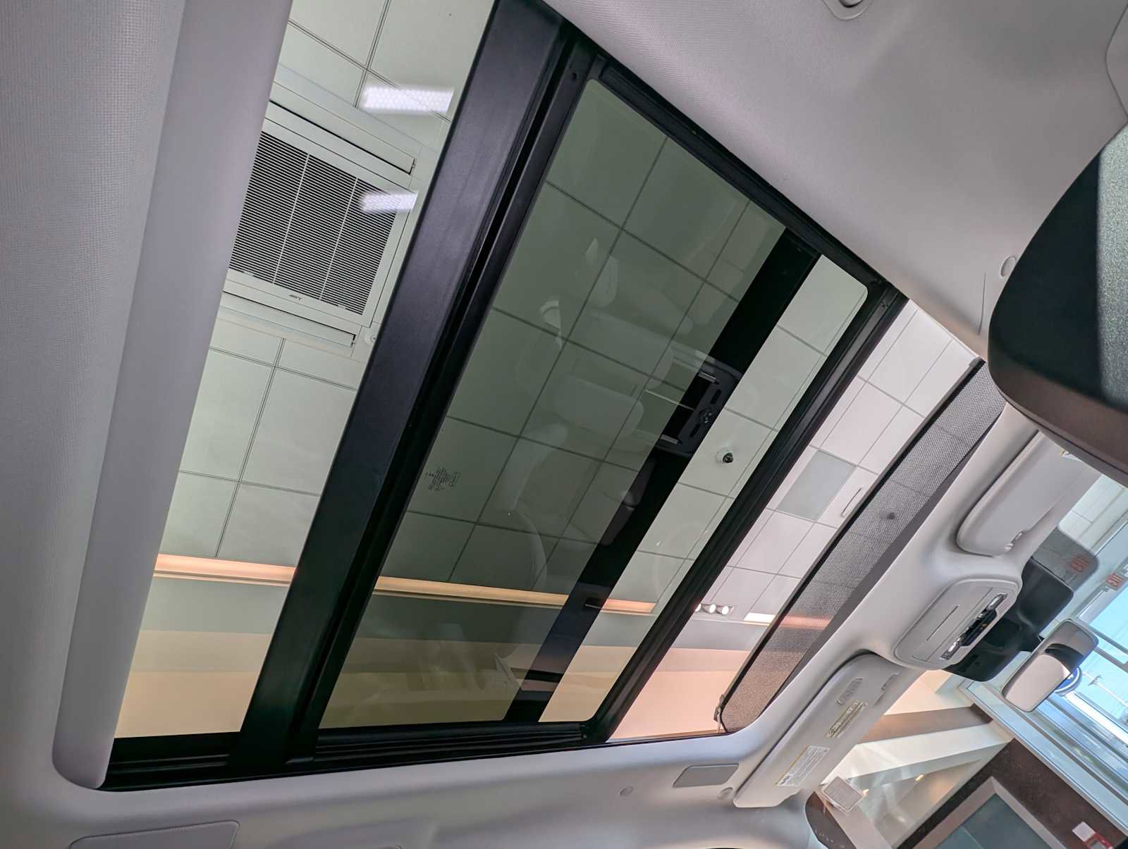 New 2026 Lincoln Navigator L Reserve w/ Jet Appearance Package image 14