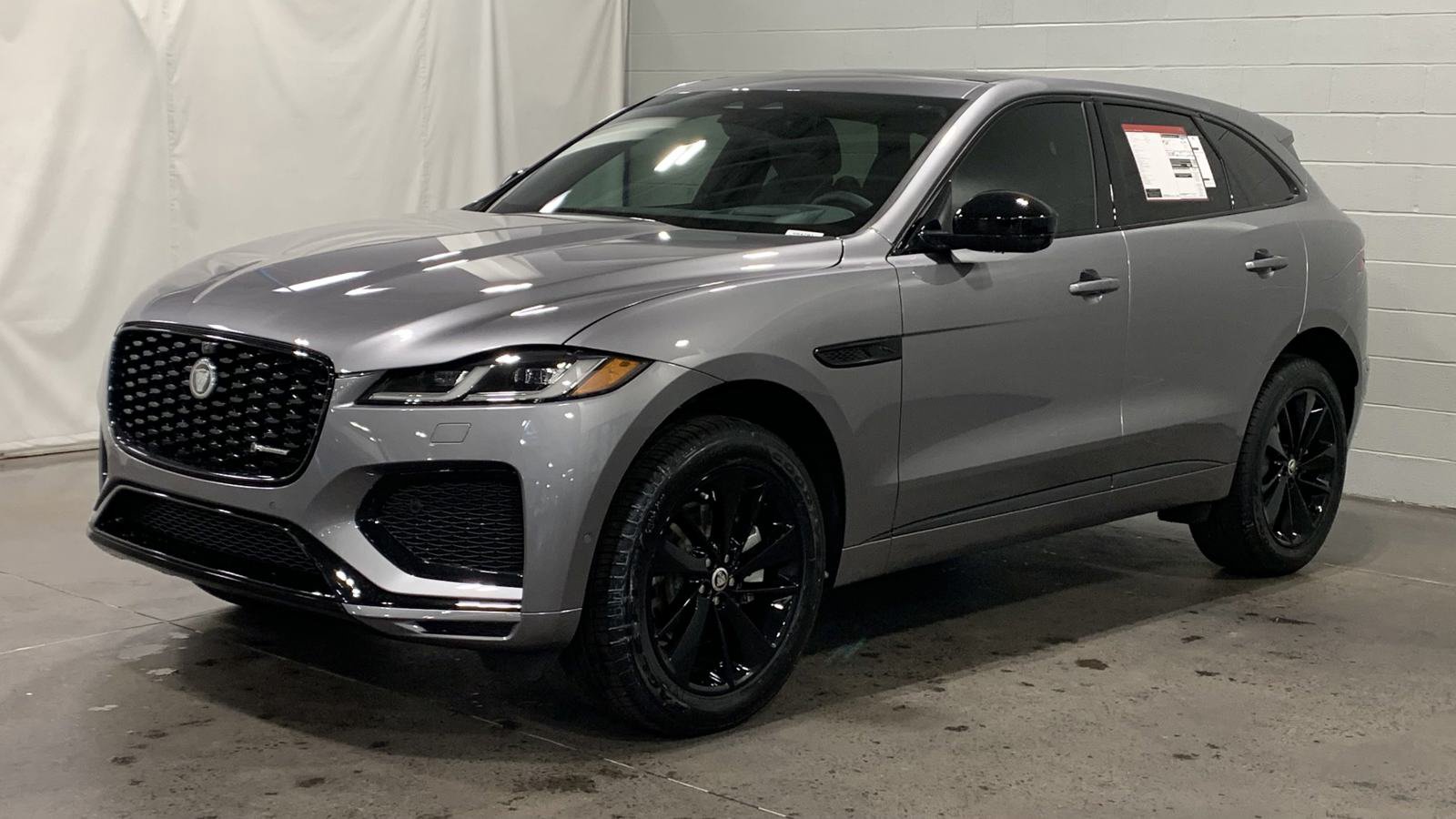 Used 2025 Jaguar F-PACE R-Dynamic S AWD/4WD image 1