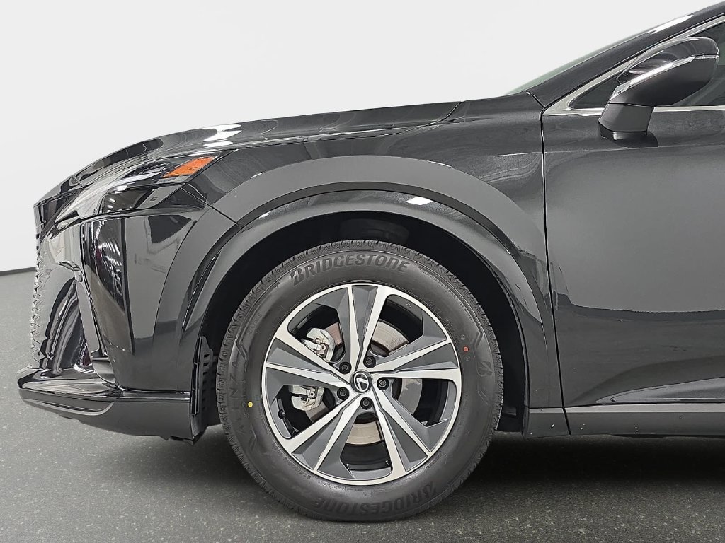 Used 2024 Lexus RX 350 Premium w/ Accessory Package (Z1) FWD image 10