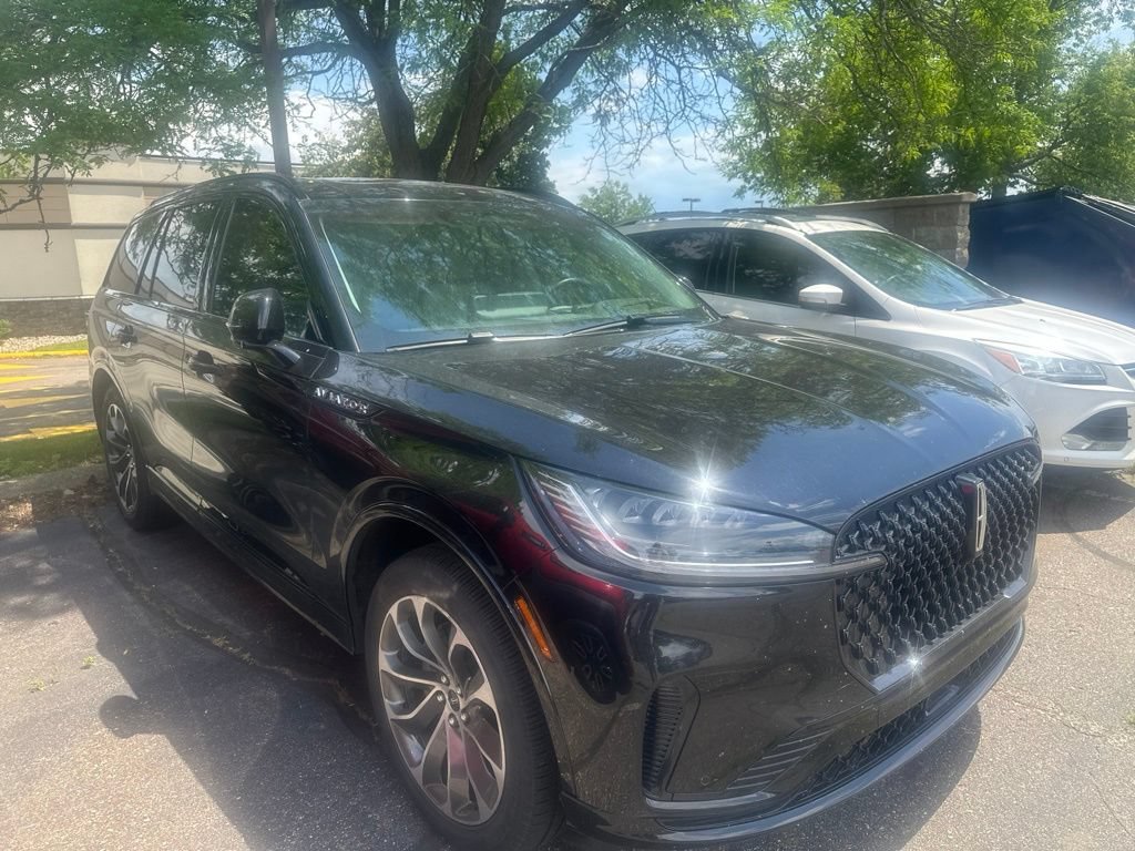 Used 2025 Lincoln Aviator Reserve w/ Jet Appearance Package AWD/4WD image 5