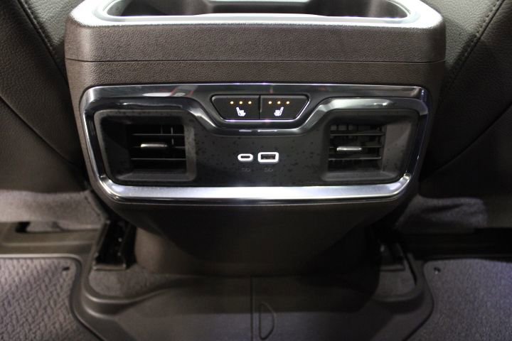 Used 2024 GMC Sierra 2500 Denali w/ Denali Reserve Package image 23