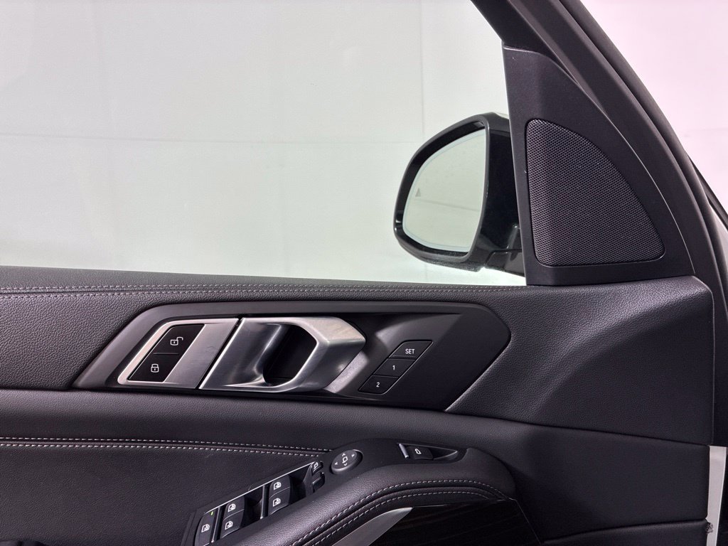 Used 2023 BMW X5 xDrive45e AWD/4WD image 25