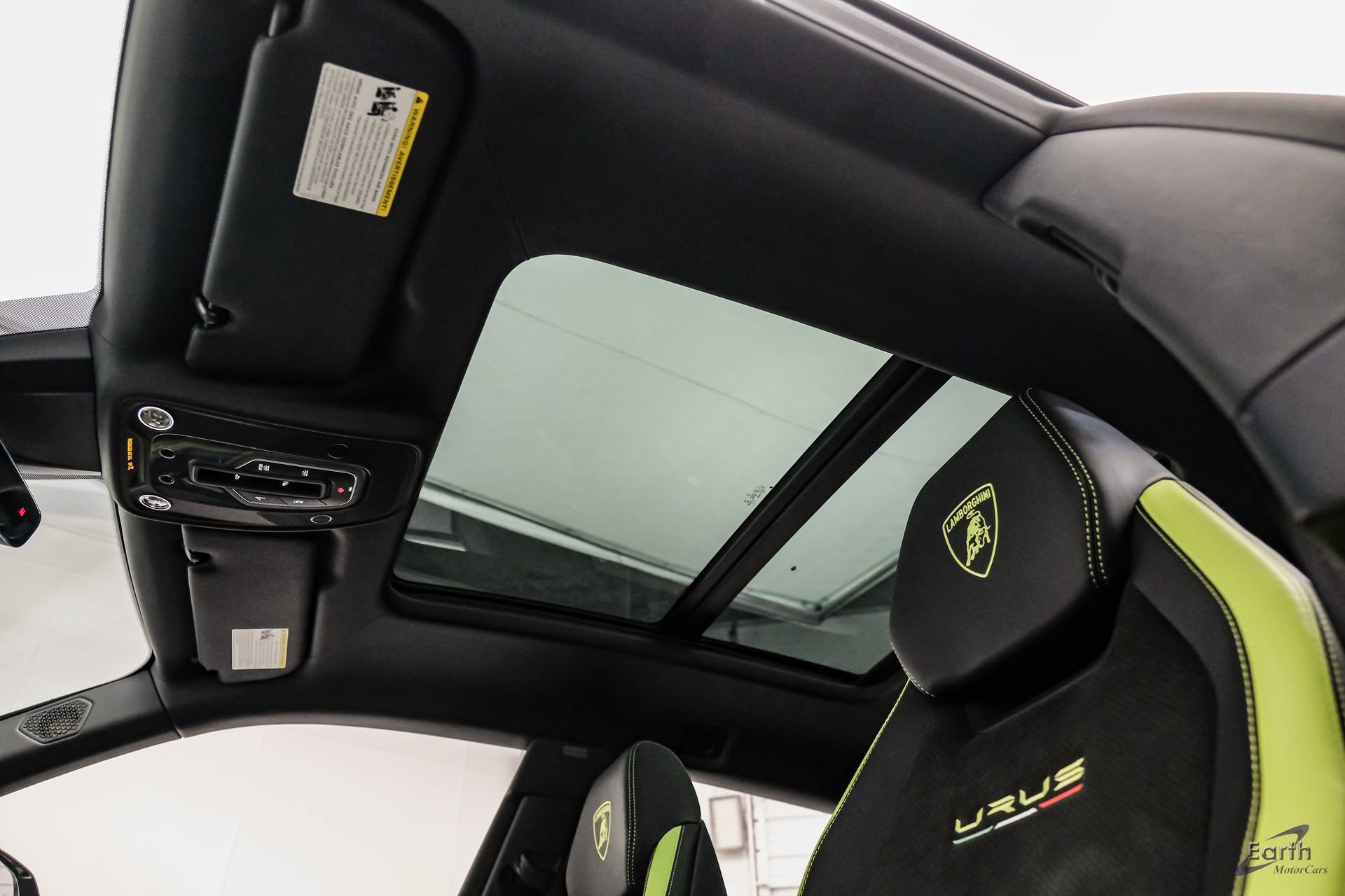 Used 2022 Lamborghini Urus image 43