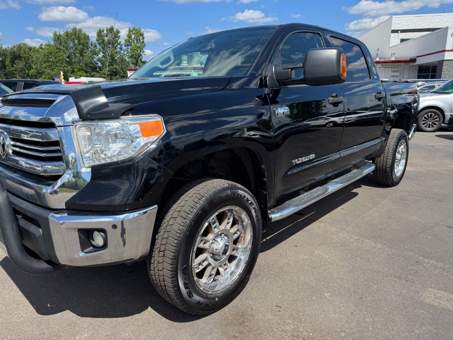 Used 2015 Toyota Tundra SR5 AWD/4WD image 9