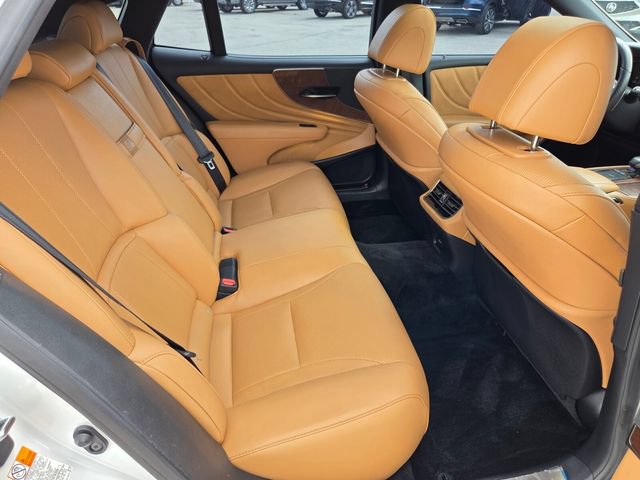 Used 2022 Lexus LS 500 w/ Accessory Package (Z1) RWD image 13