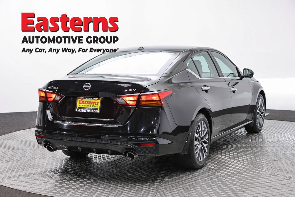Used 2023 Nissan Altima 2.5 SV w/ SV Premium Package FWD image 5