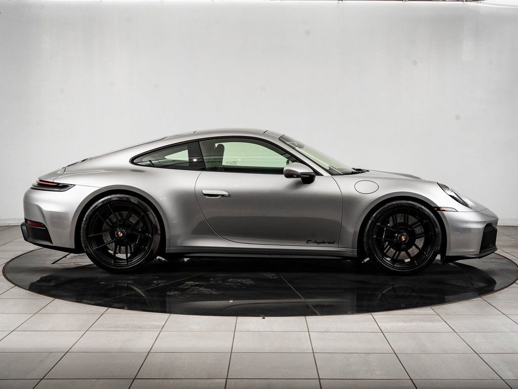 Certified 2025 Porsche 911 Carrera 4 GTS image 9