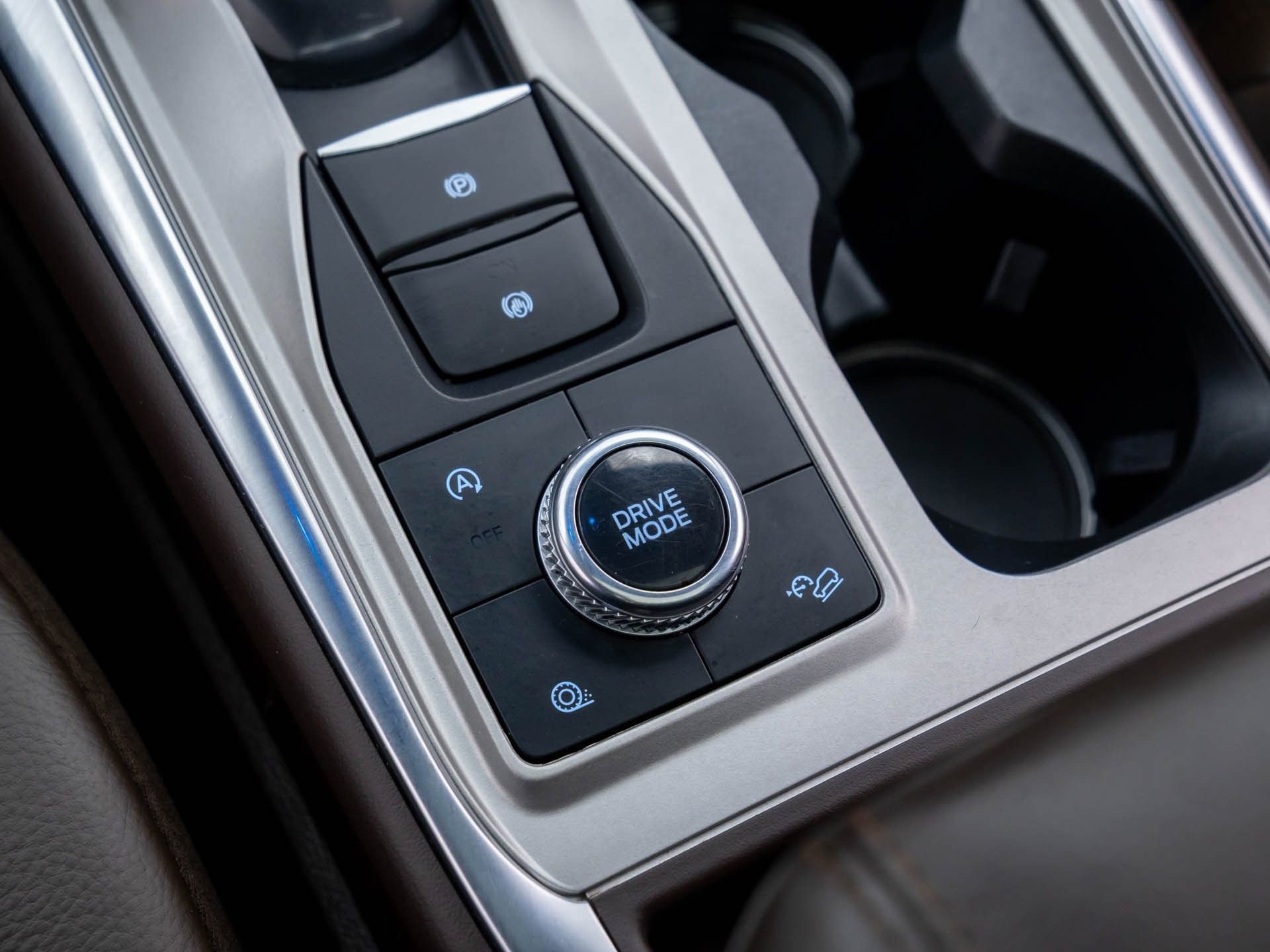 Used 2021 Ford Explorer King Ranch w/ Premium Technology Package image 33