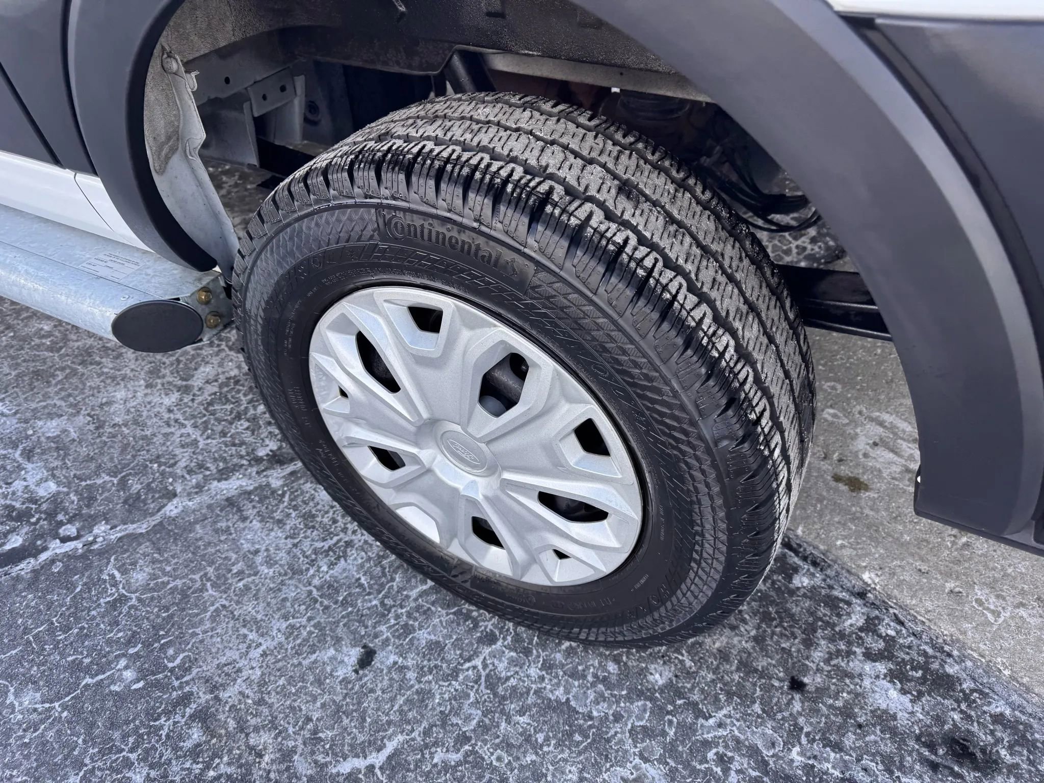 Used 2024 Ford Transit 250 Low Roof w/ Exterior Upgrade Package image 30