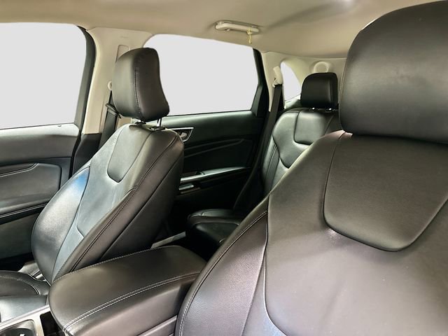 Used 2022 Ford Edge Titanium AWD/4WD image 22