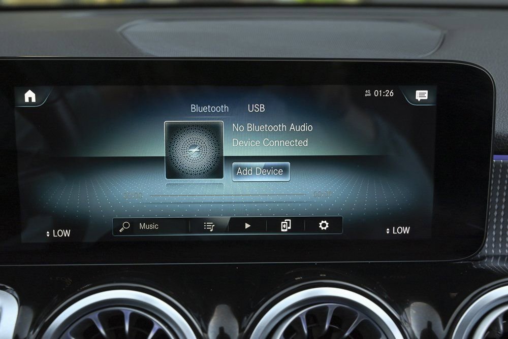 Used 2022 Mercedes-Benz GLB 250 image 30