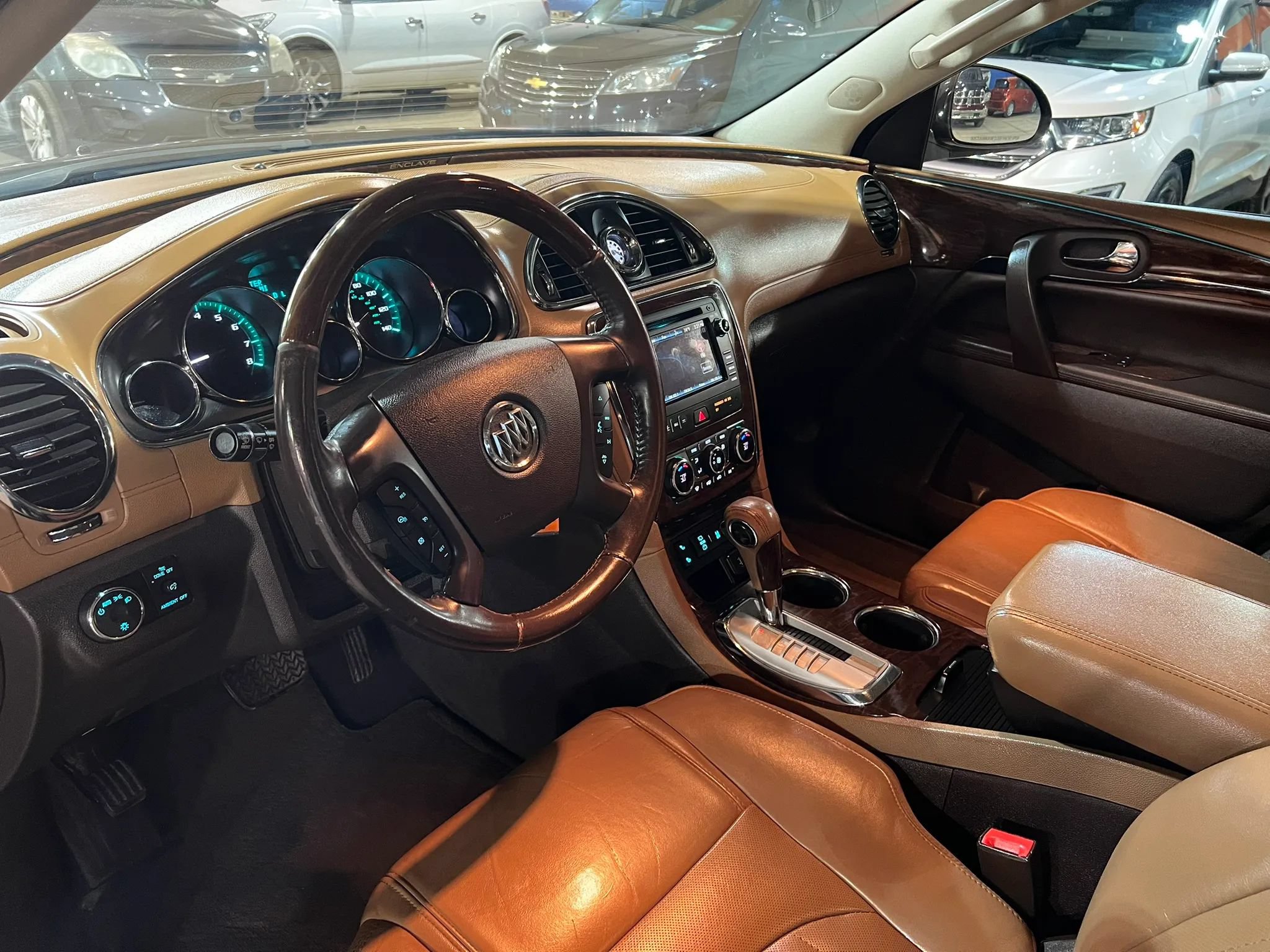 Used 2017 Buick Enclave Leather FWD image 9