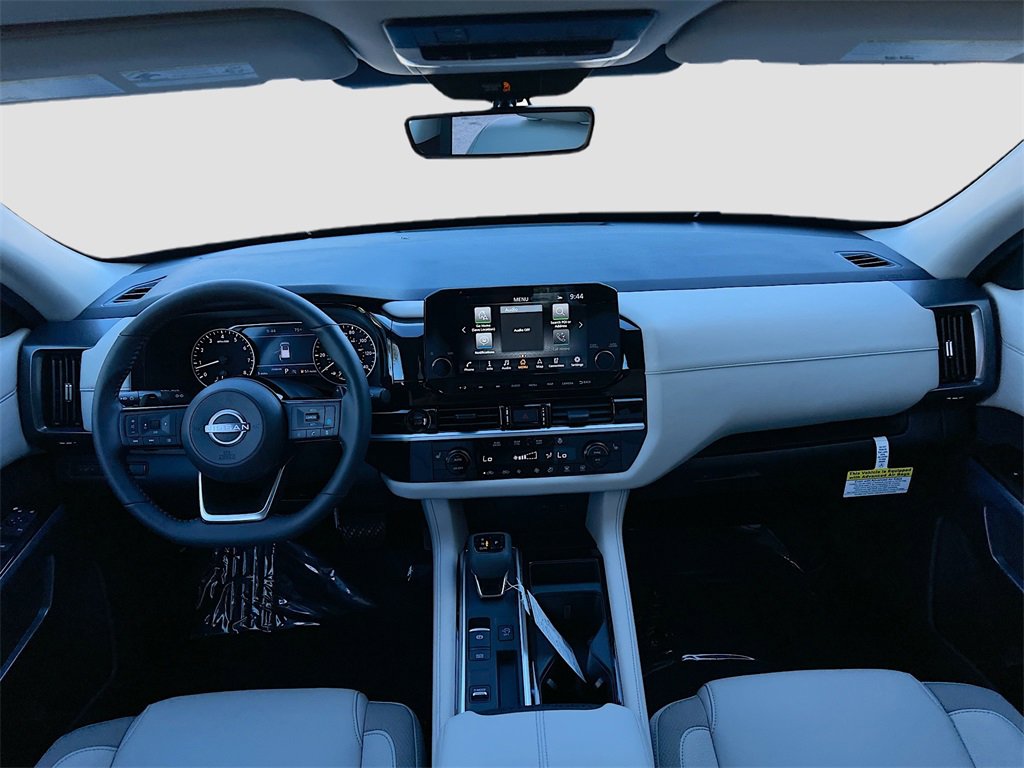 New 2025 Nissan Pathfinder SL image 22