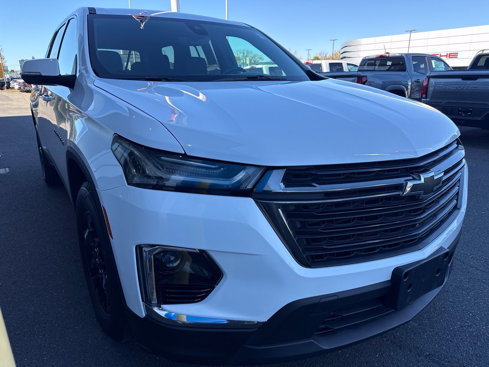 Used 2023 Chevrolet Traverse LT w/ Midnight/Sport Edition AWD/4WD image 4