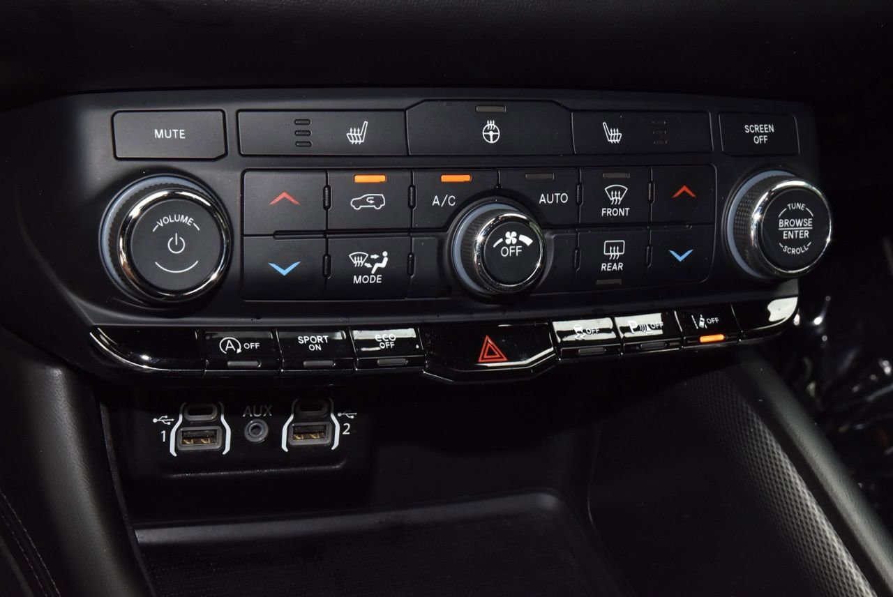 Used 2022 Dodge Durango GT image 31