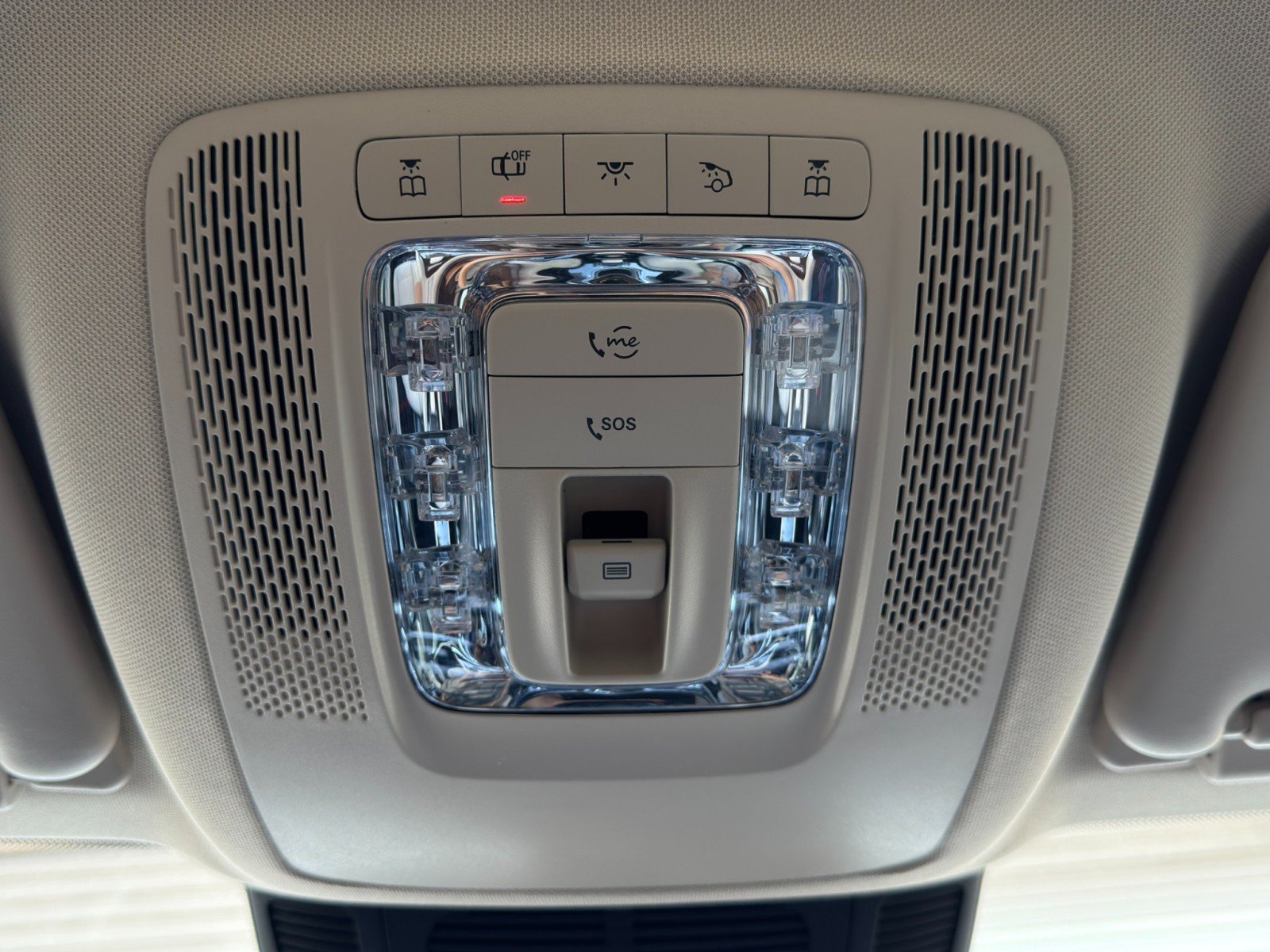 Used 2024 Mercedes-Benz GLS 580 4MATIC image 41