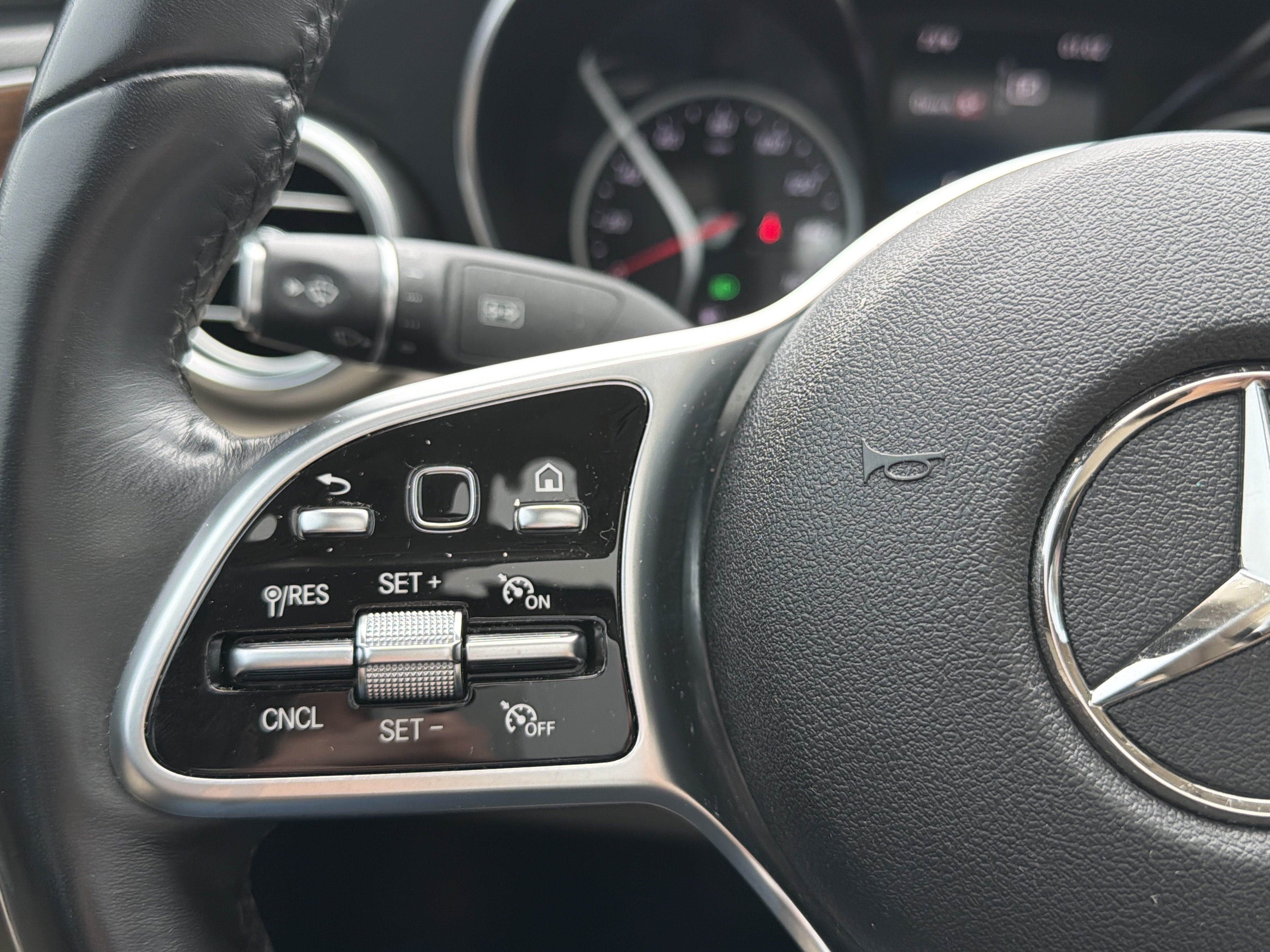Used 2019 Mercedes-Benz C 300 4MATIC Sedan image 20