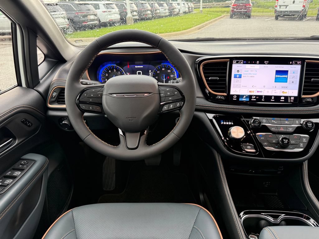 New 2027 Chrysler Pacifica Pinnacle w/ Theater Group FWD image 8