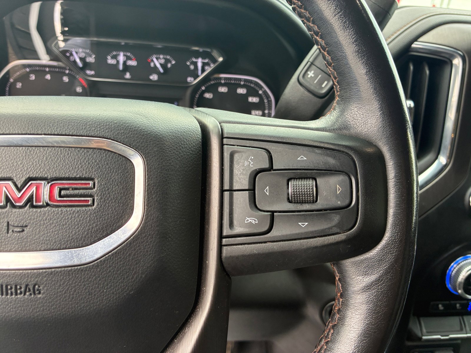 Used 2022 GMC Sierra 1500 AT4 w/ AT4 Preferred Package AWD/4WD image 29