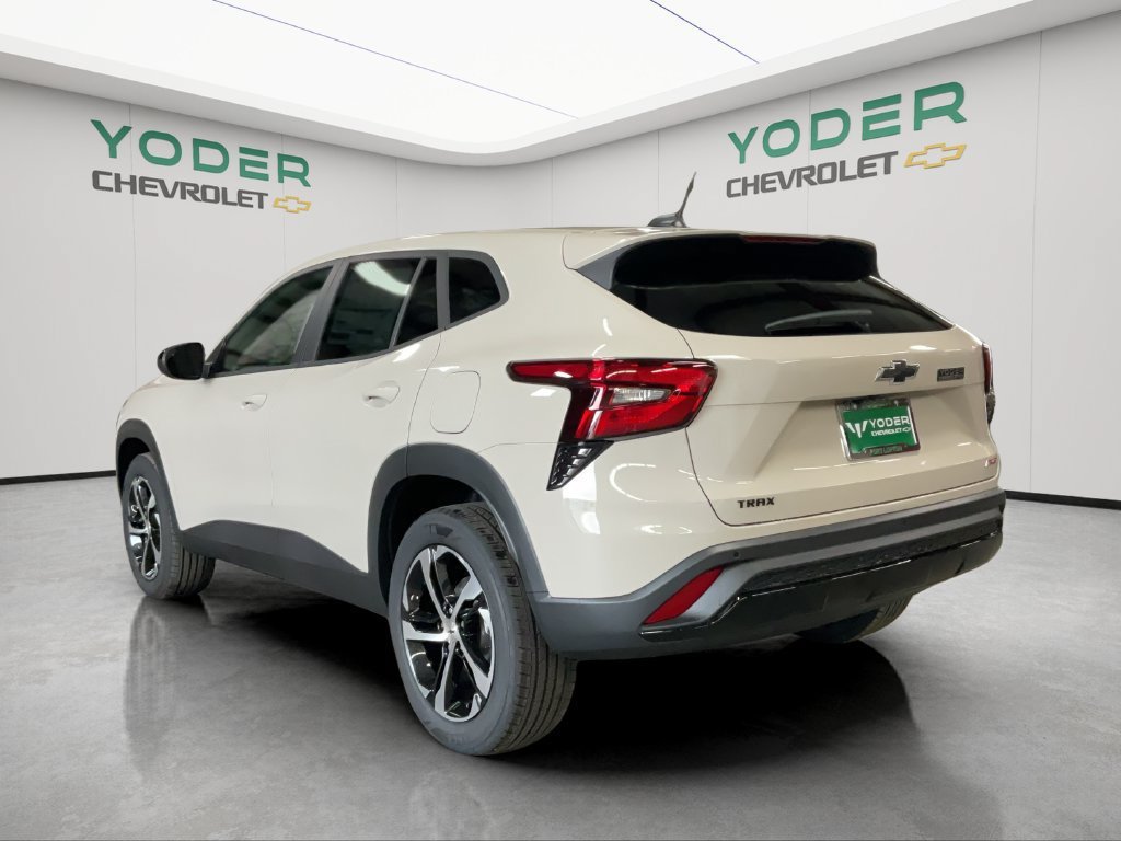New 2026 Chevrolet Trax RS w/ Driver Confidence Package FWD image 9