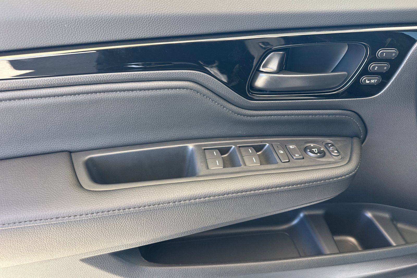 New 2026 Honda Odyssey Touring image 11
