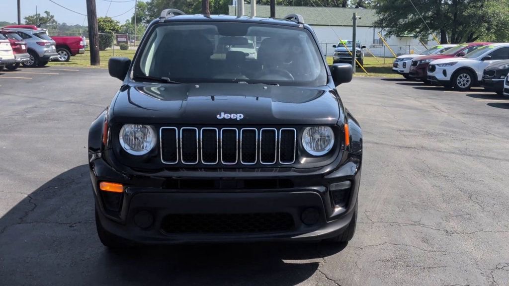 Used 2020 Jeep Renegade Sport w/ Sport Appearance Group AWD/4WD image 3
