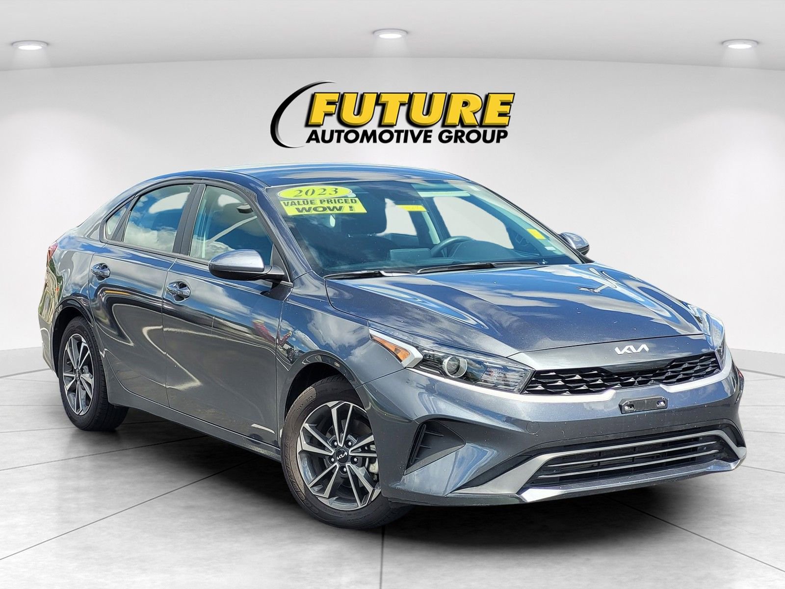 Used 2023 Kia Forte LXS FWD image 1