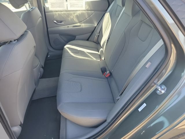 Certified 2026 Hyundai Elantra SE FWD image 24