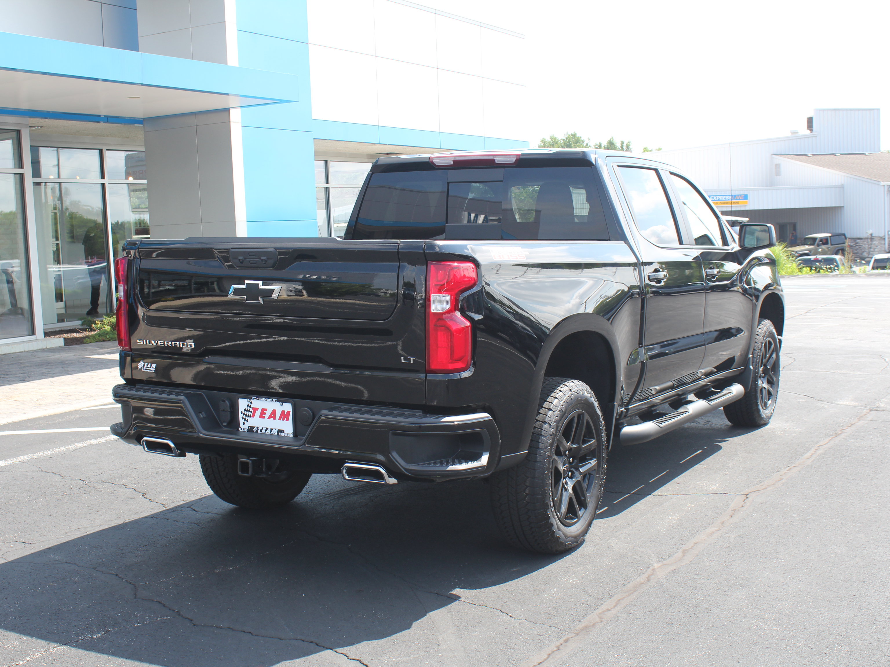 New 2026 Chevrolet Silverado 1500 LT Trail Boss w/ Convenience Package II AWD/4WD image 4
