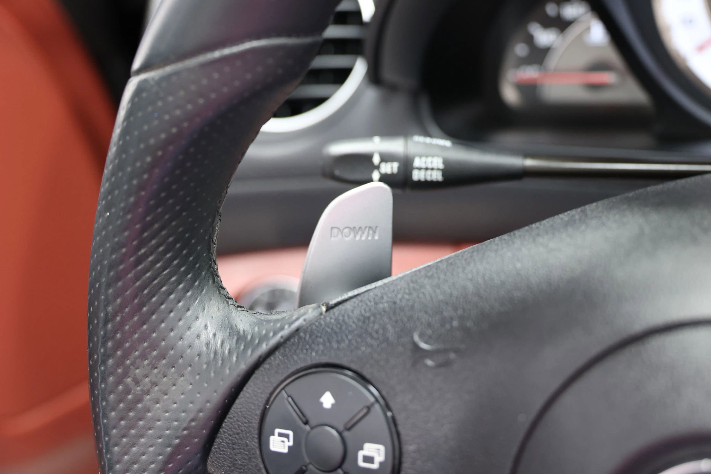 Used 2012 Mercedes-Benz SL 63 AMG image 25