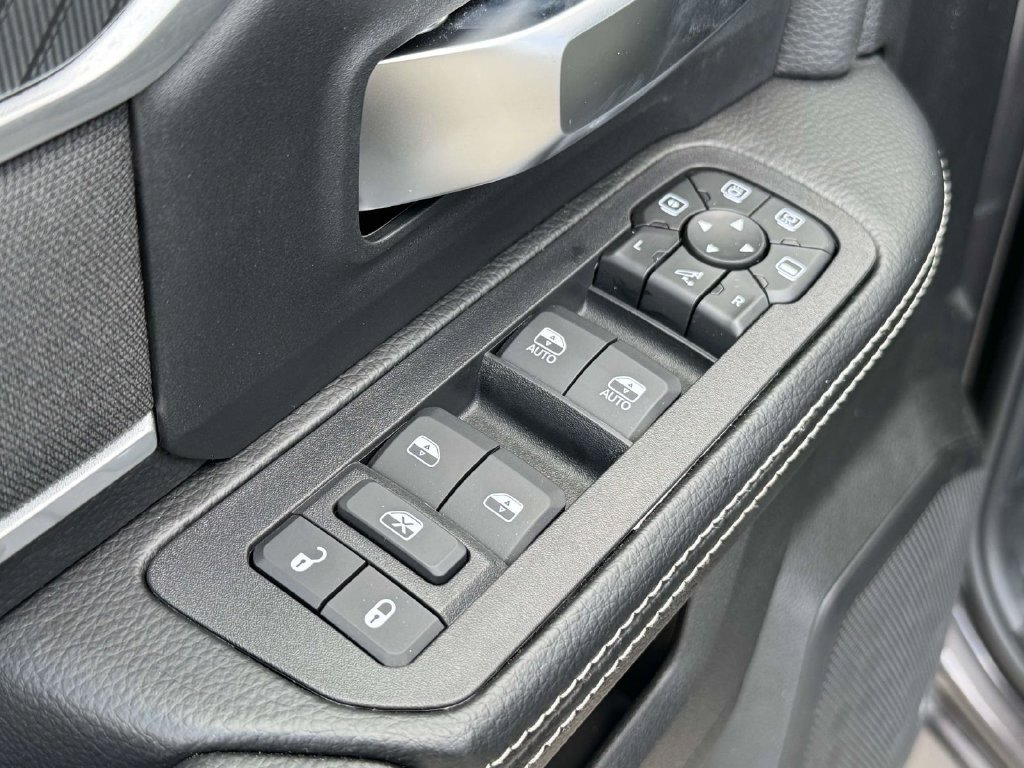 New 2026 RAM 2500 Big Horn AWD/4WD image 26
