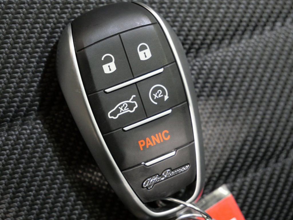 Used 2024 Alfa Romeo Tonale Ti image 31