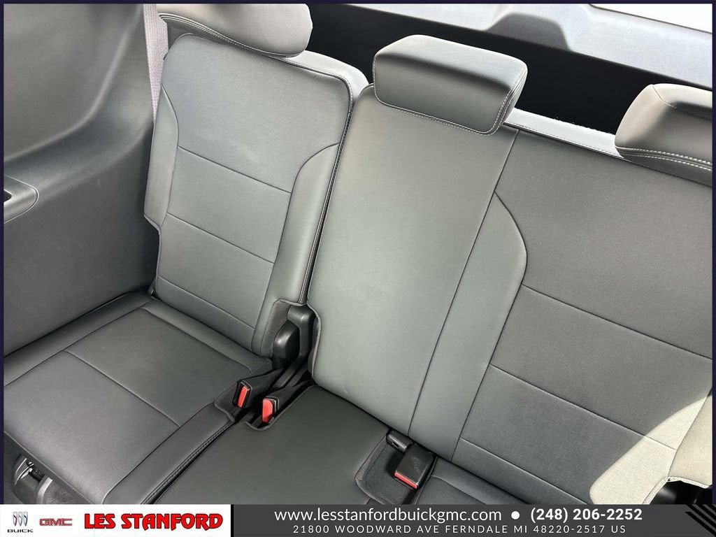 Used 2025 Buick Enclave Preferred w/ Power Package FWD image 14