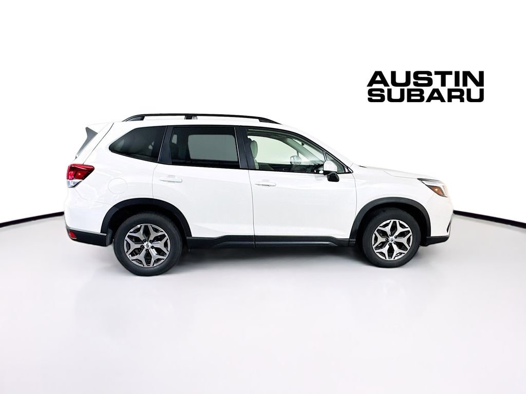 Used 2021 Subaru Forester Premium image 8
