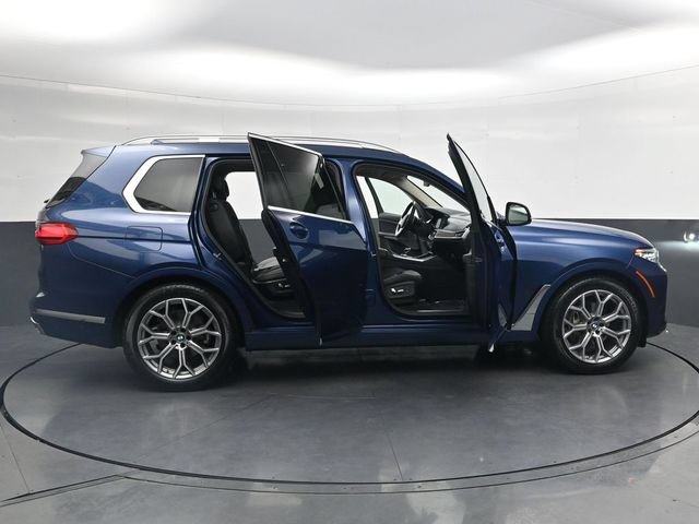Used 2022 BMW X7 xDrive40i w/ Parking Assistance Package AWD/4WD image 40