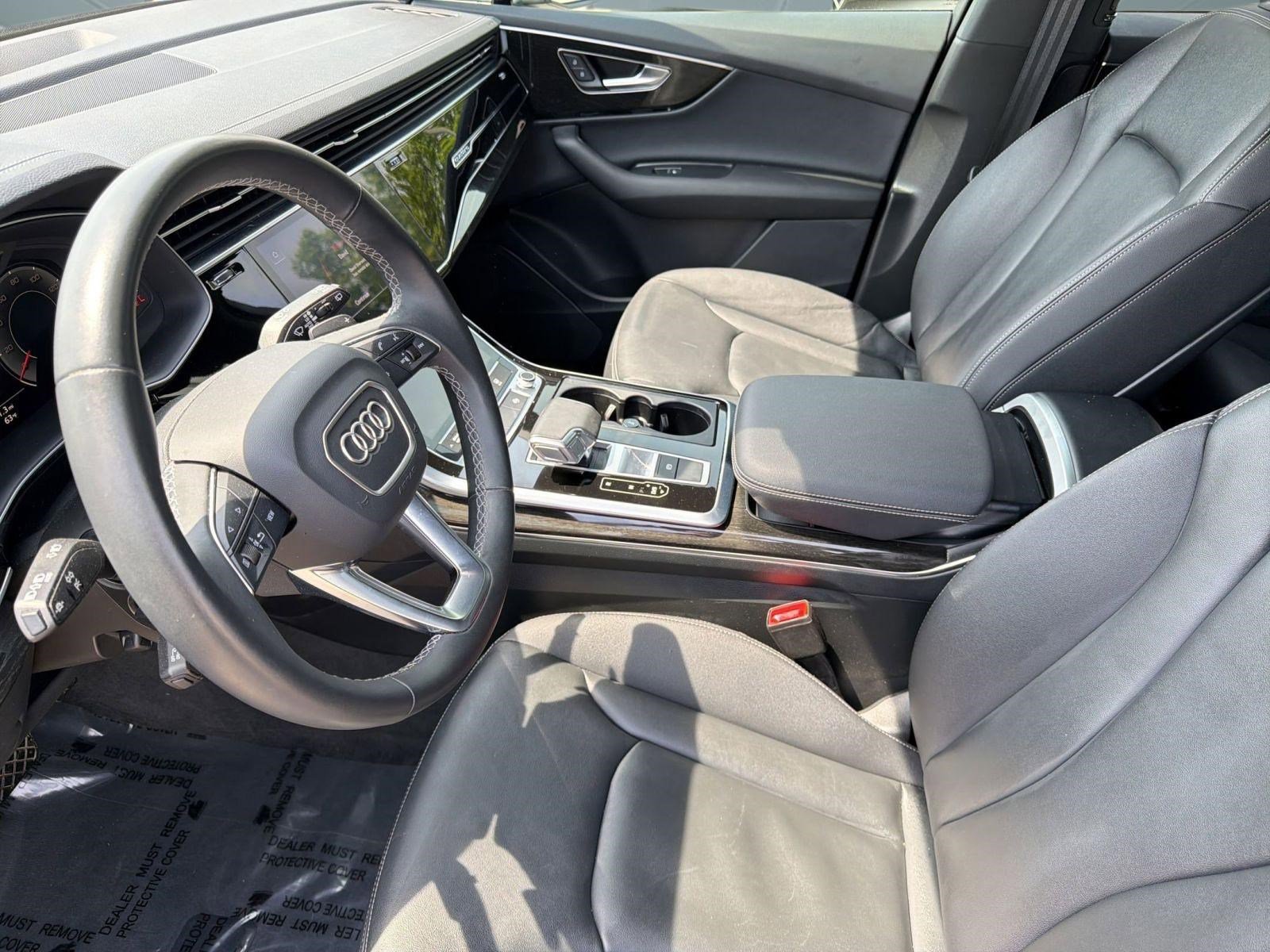 Used 2025 Audi Q7 2.0T Premium w/ Convenience Package AWD/4WD image 4