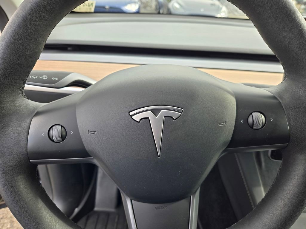 Used 2023 Tesla Model Y Long Range image 24