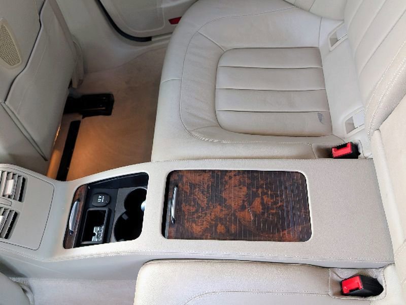 Used 2013 Mercedes-Benz CLS 550 550 4MATIC w/ Premium I Pkg image 17