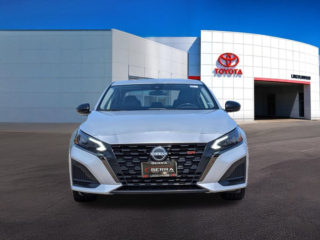 Used 2024 Nissan Altima 2.5 SR FWD image 4