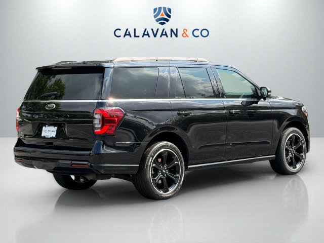 Used 2023 Ford Expedition Limited AWD/4WD image 7