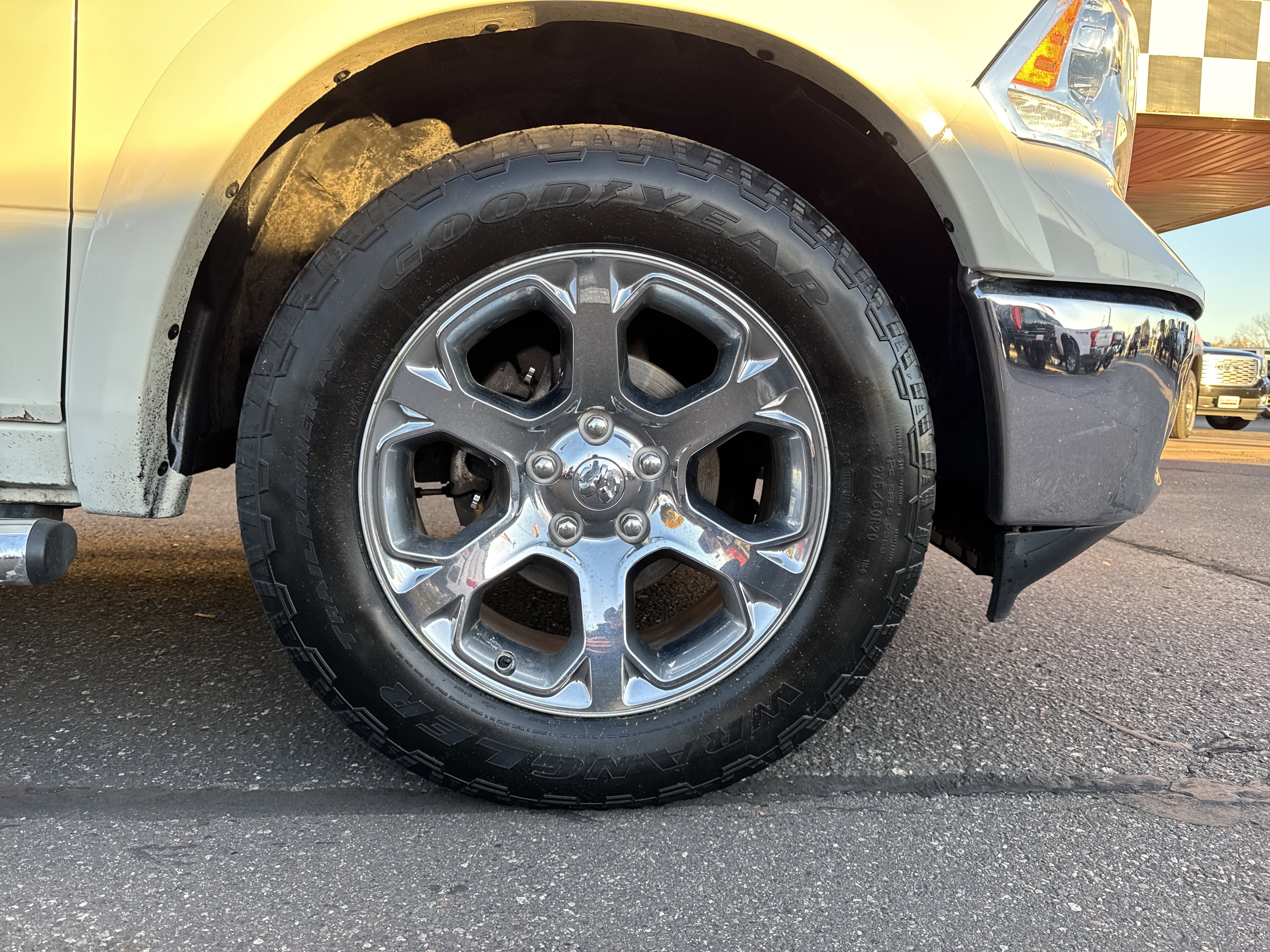 Used 2018 RAM 1500 Laramie image 9