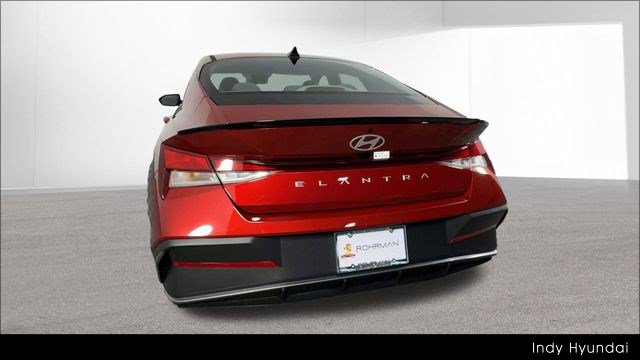 Certified 2025 Hyundai Elantra Sport FWD image 8