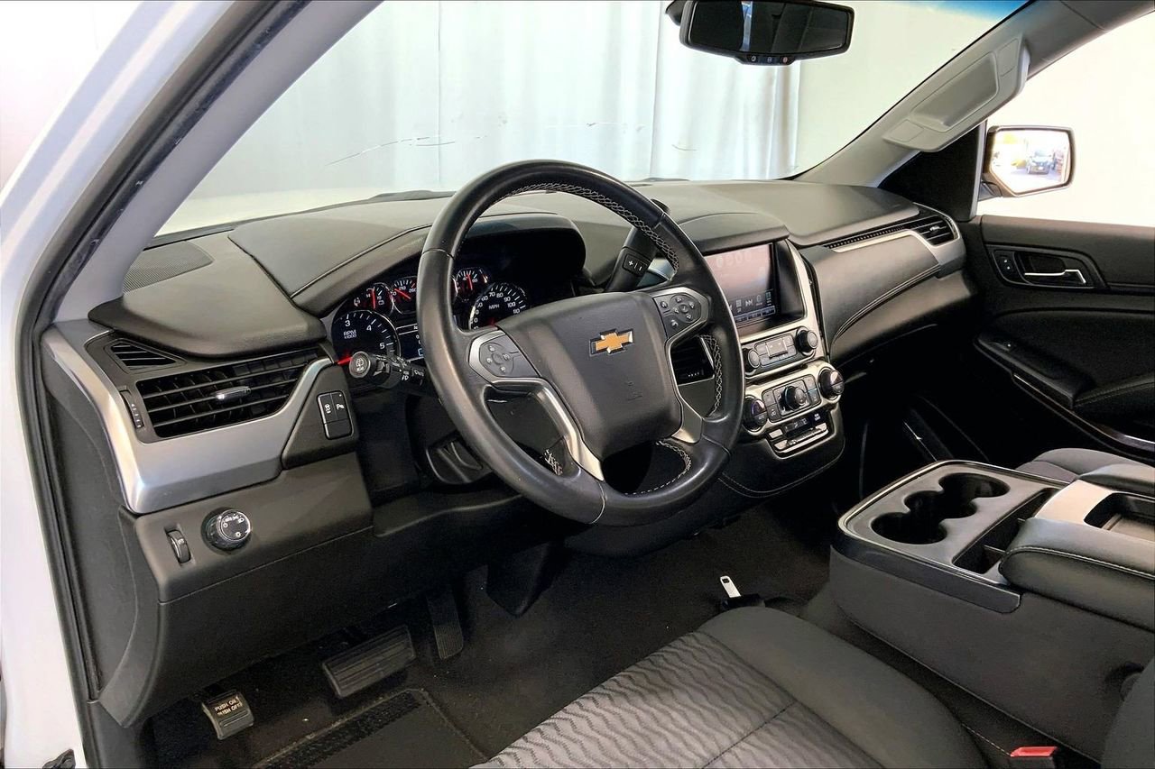 Used 2019 Chevrolet Suburban LS image 12