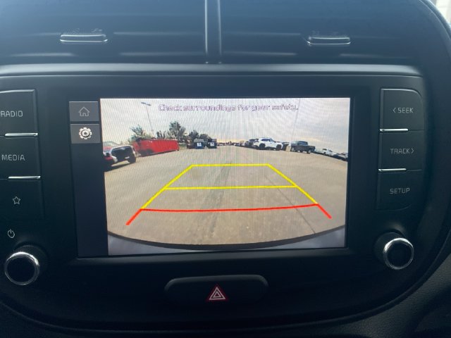Used 2025 Kia Soul LX w/ LX Technology Package FWD image 14