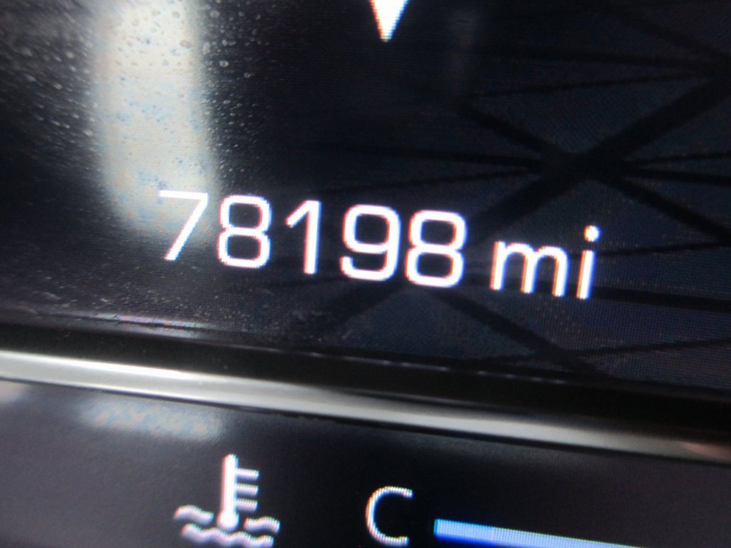 Used 2023 GMC Yukon XL SLT image 27