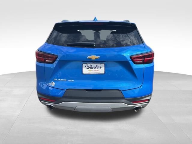Used 2024 Chevrolet Blazer LT AWD/4WD image 7