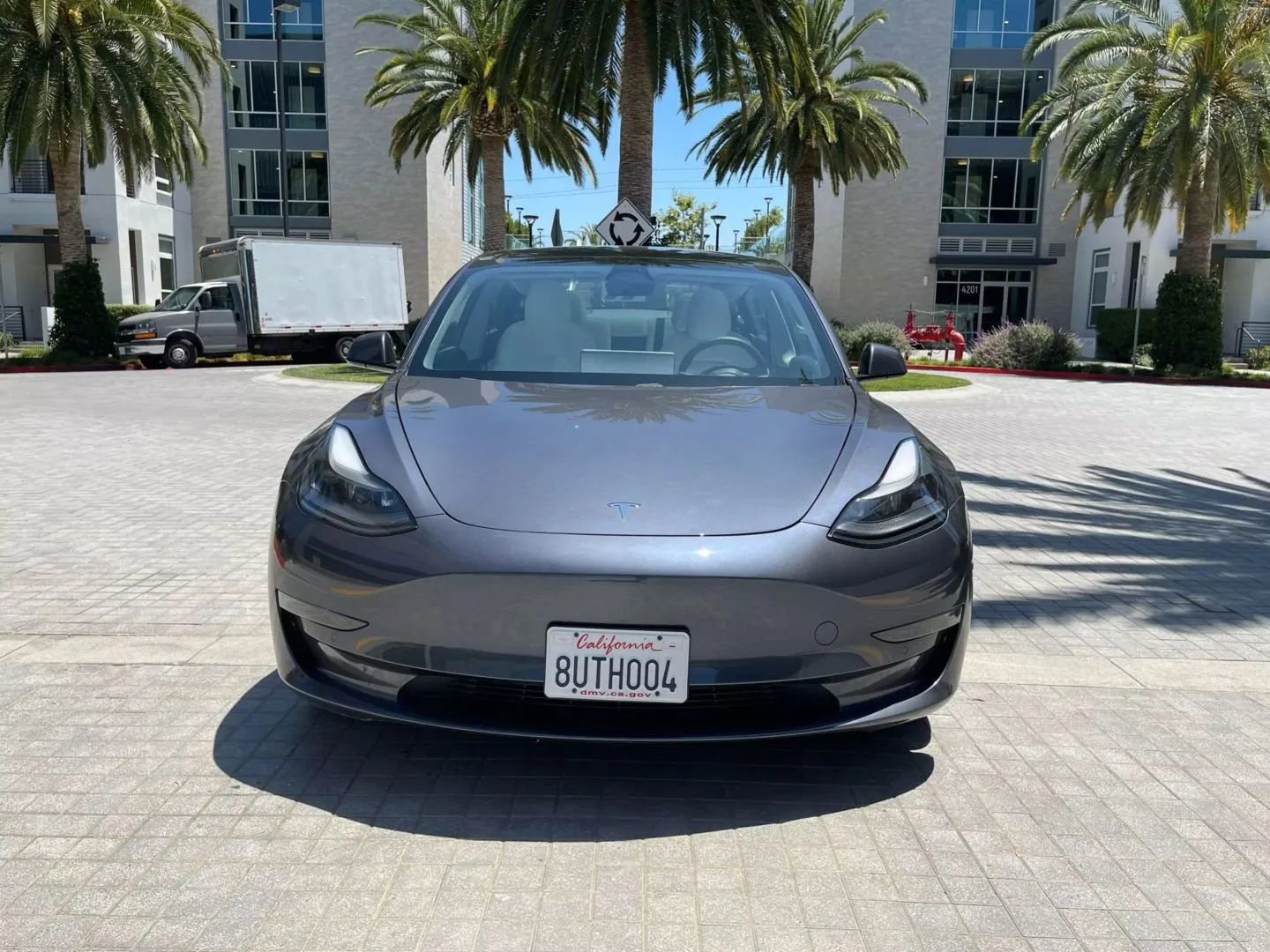 Used 2023 Tesla Model 3 Standard Range image 3
