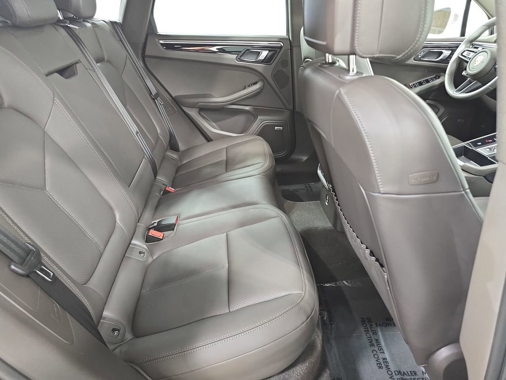 Certified 2024 Porsche Macan S image 26