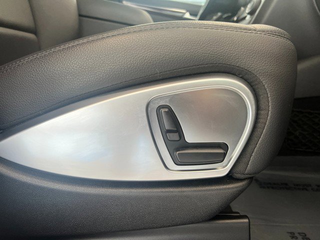 Used 2011 Mercedes-Benz R 350 4MATIC image 18